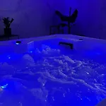 아파트 Hideaway
